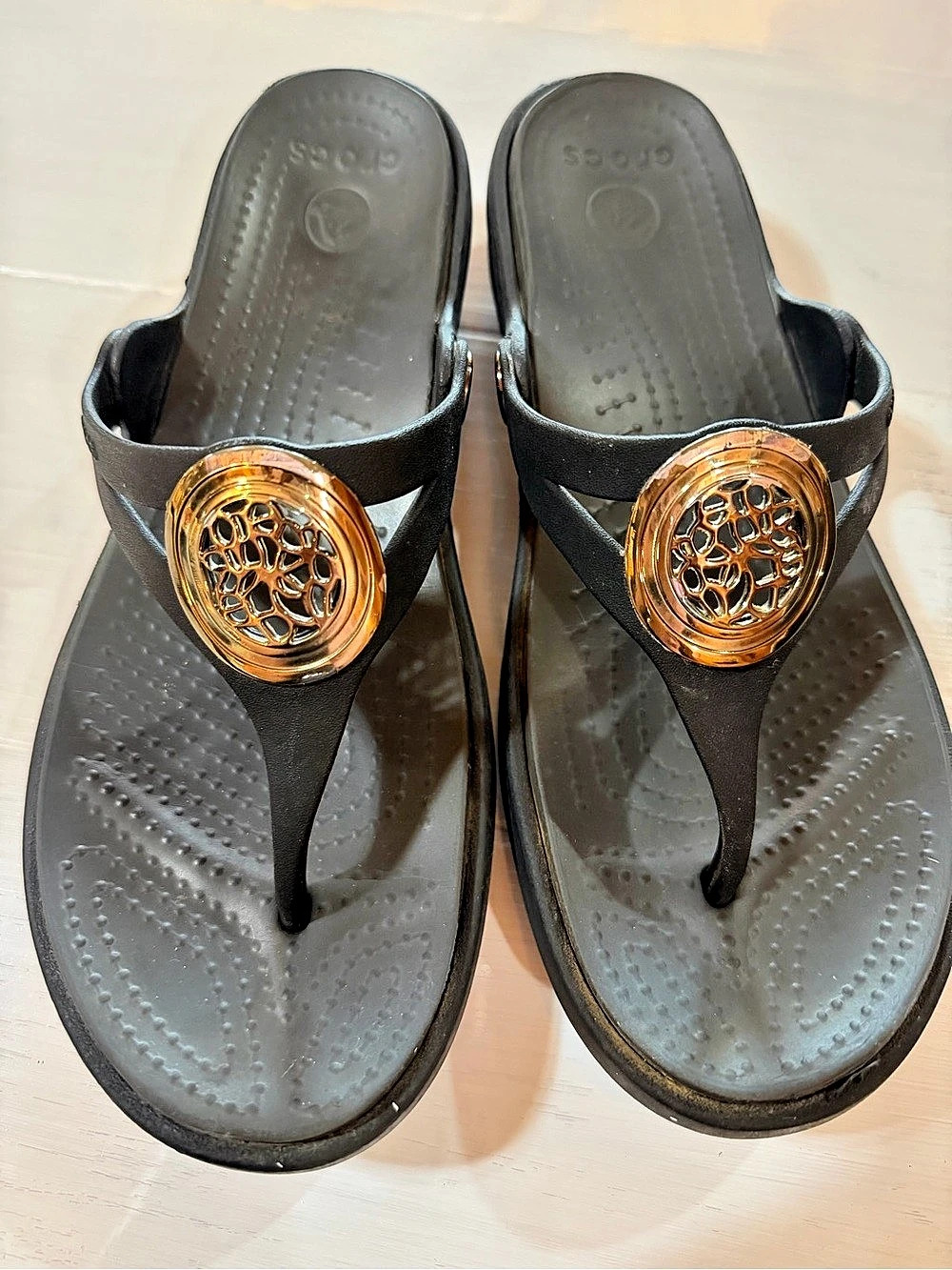 Crocs Capri Wedge Thong Sandal Sandals - Black